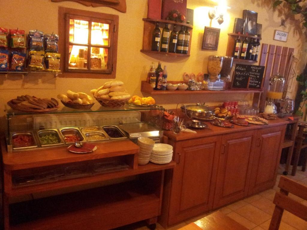 Hotel Excellent Kroměříž Esterno foto