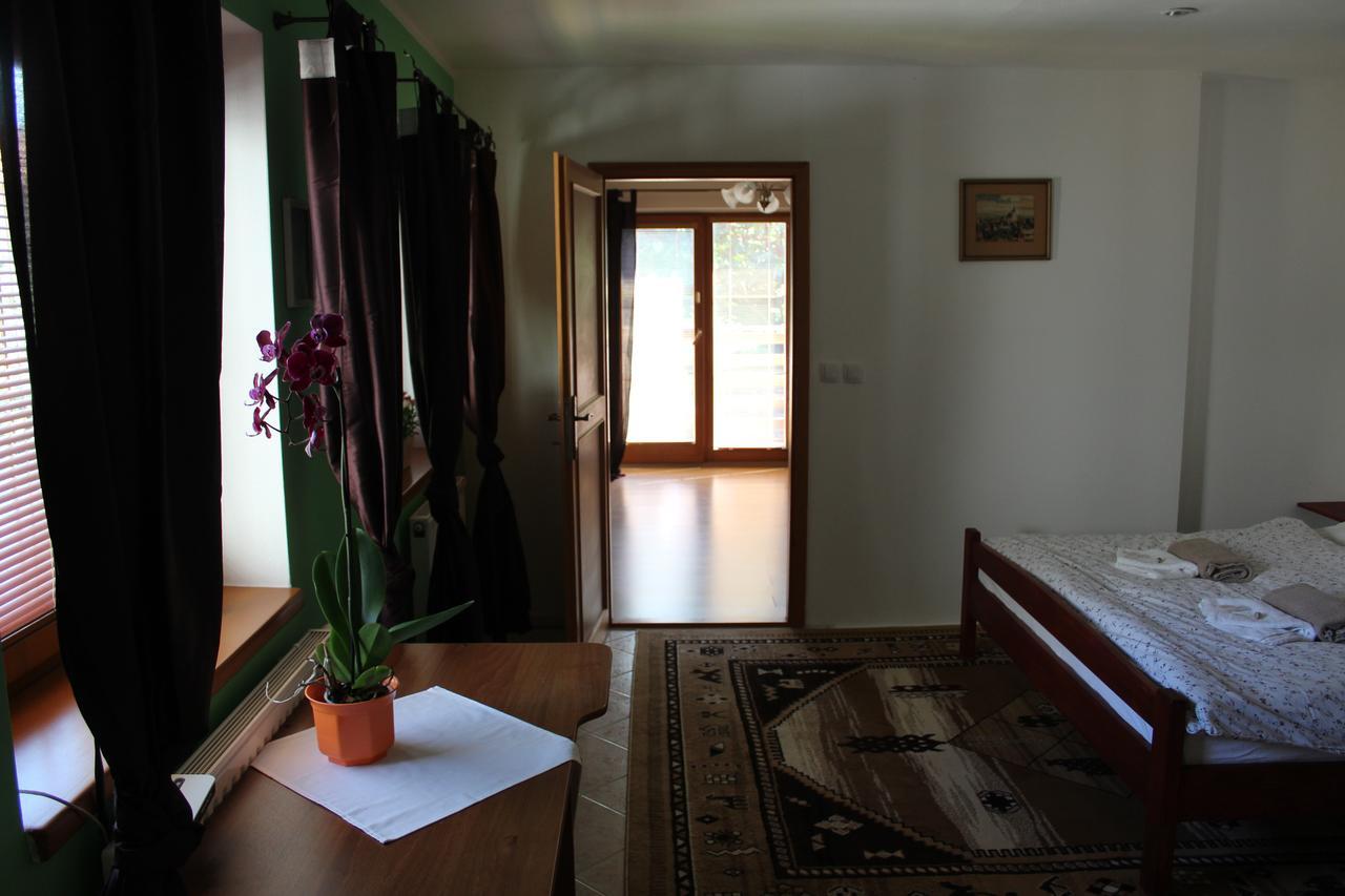 Hotel Excellent Kroměříž Esterno foto