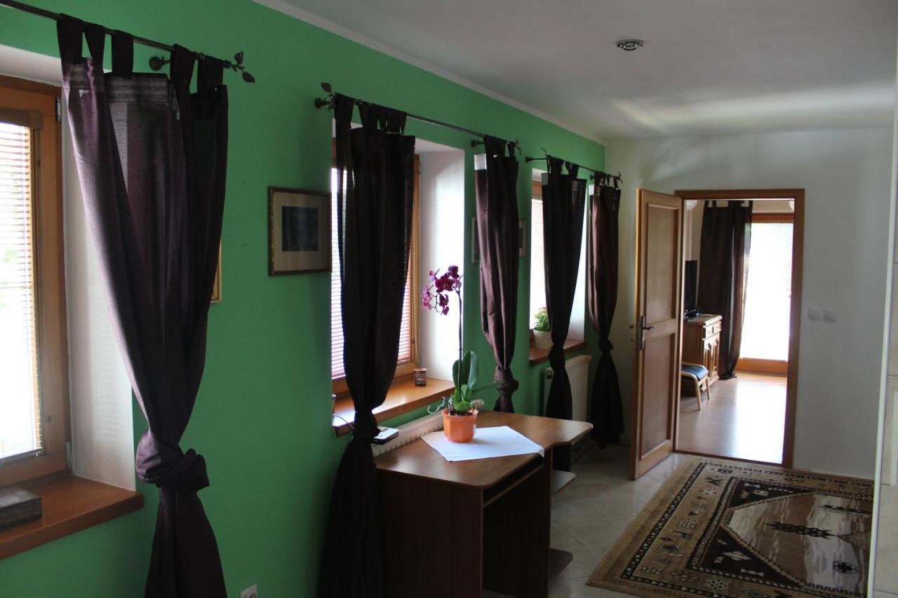 Hotel Excellent Kroměříž Esterno foto