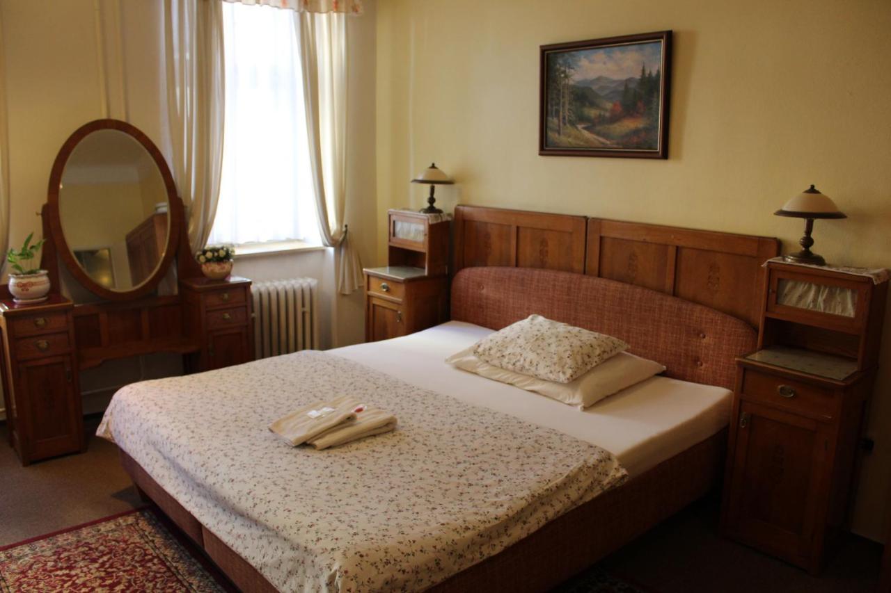 Hotel Excellent Kroměříž Esterno foto